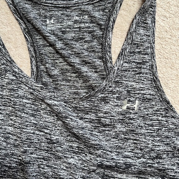 Under Armour Tank - Picture 2 of 3